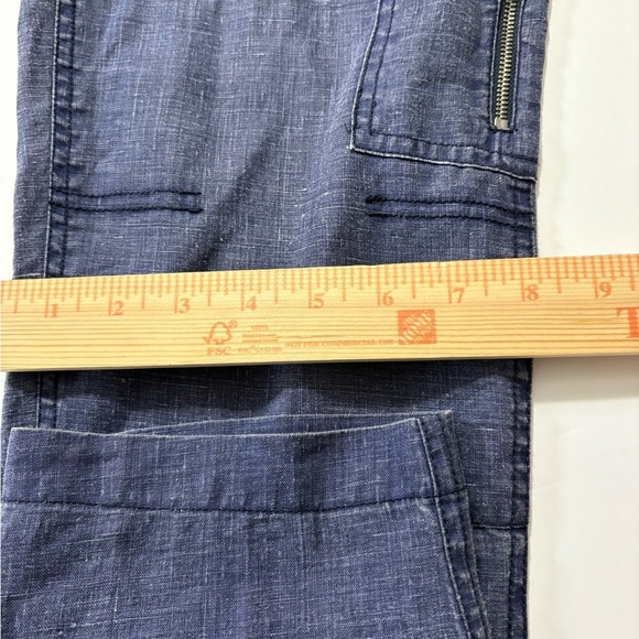 Tommy Bahama Blue Washed Linen Cargo Cropped Pants. Front, Back Pockets, Zipper - Picture 8 of 11